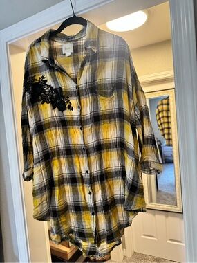 Maeve Yellow Black White Plaid Button-Down Shirt with Black Floral Applique